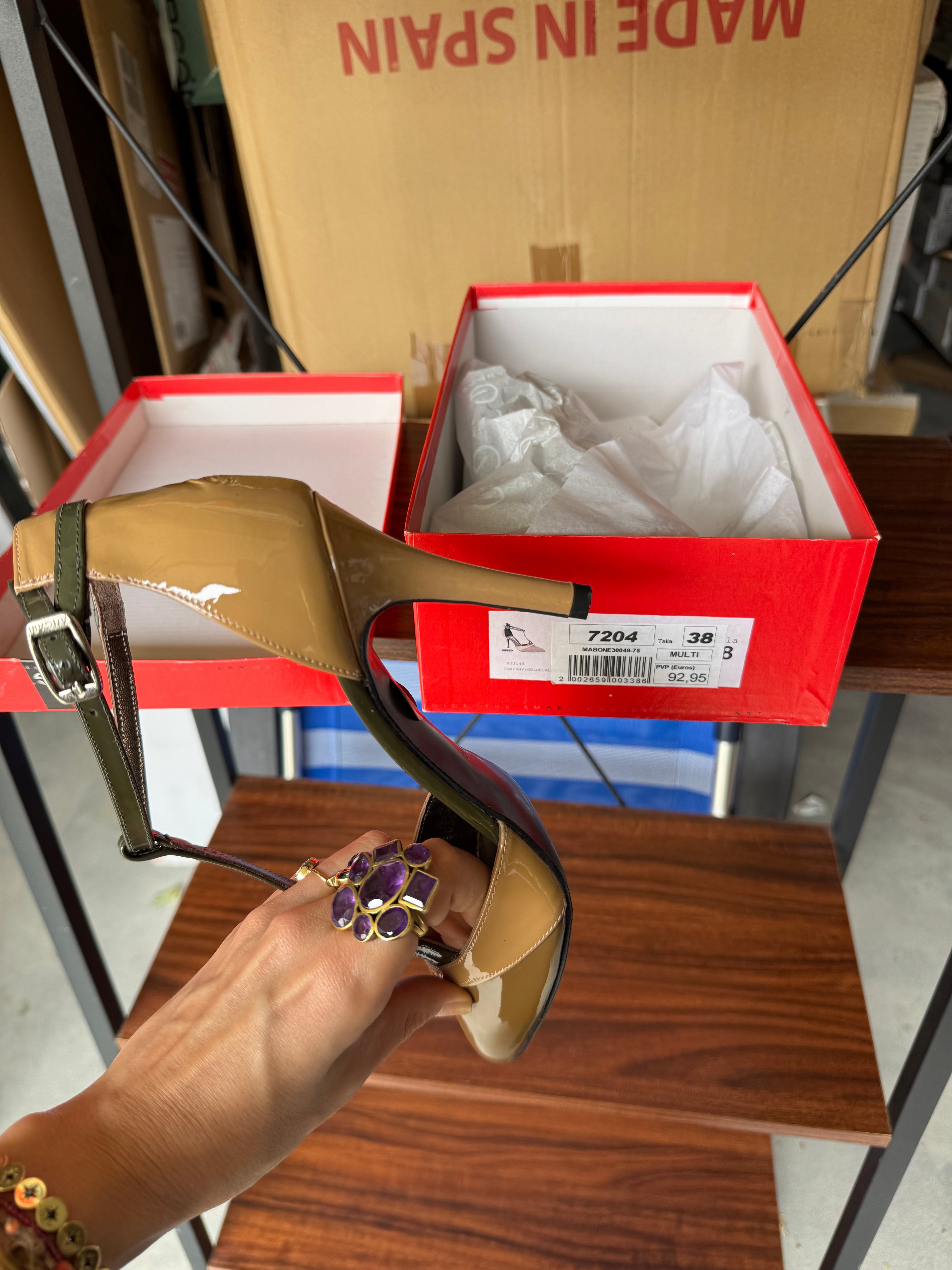 Tacones beige