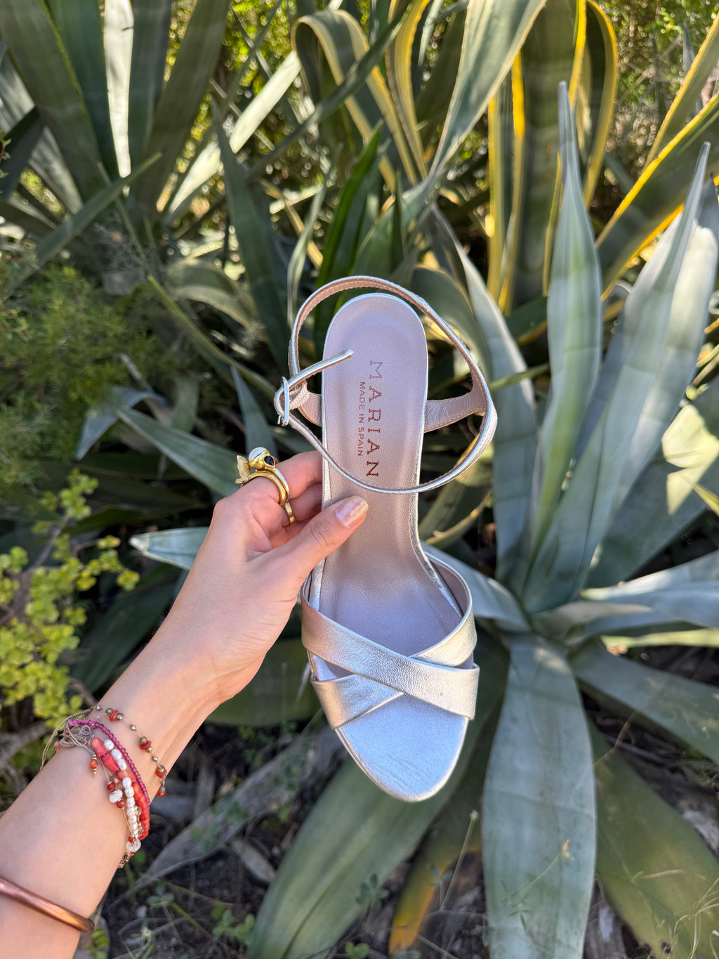 Tacones plateados