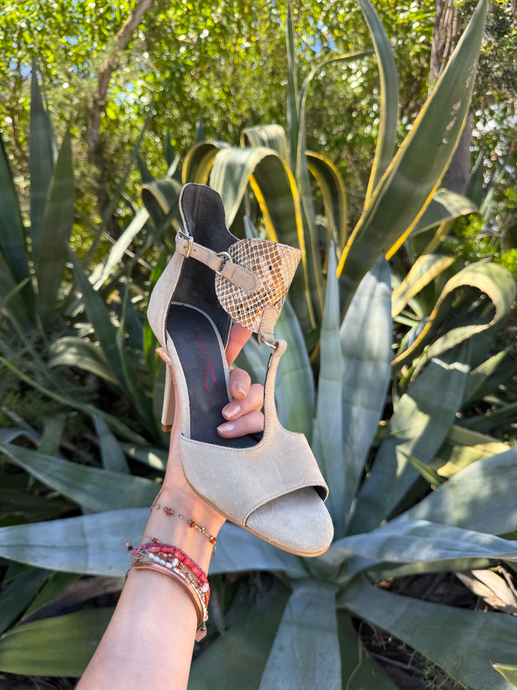 Tacón beige
