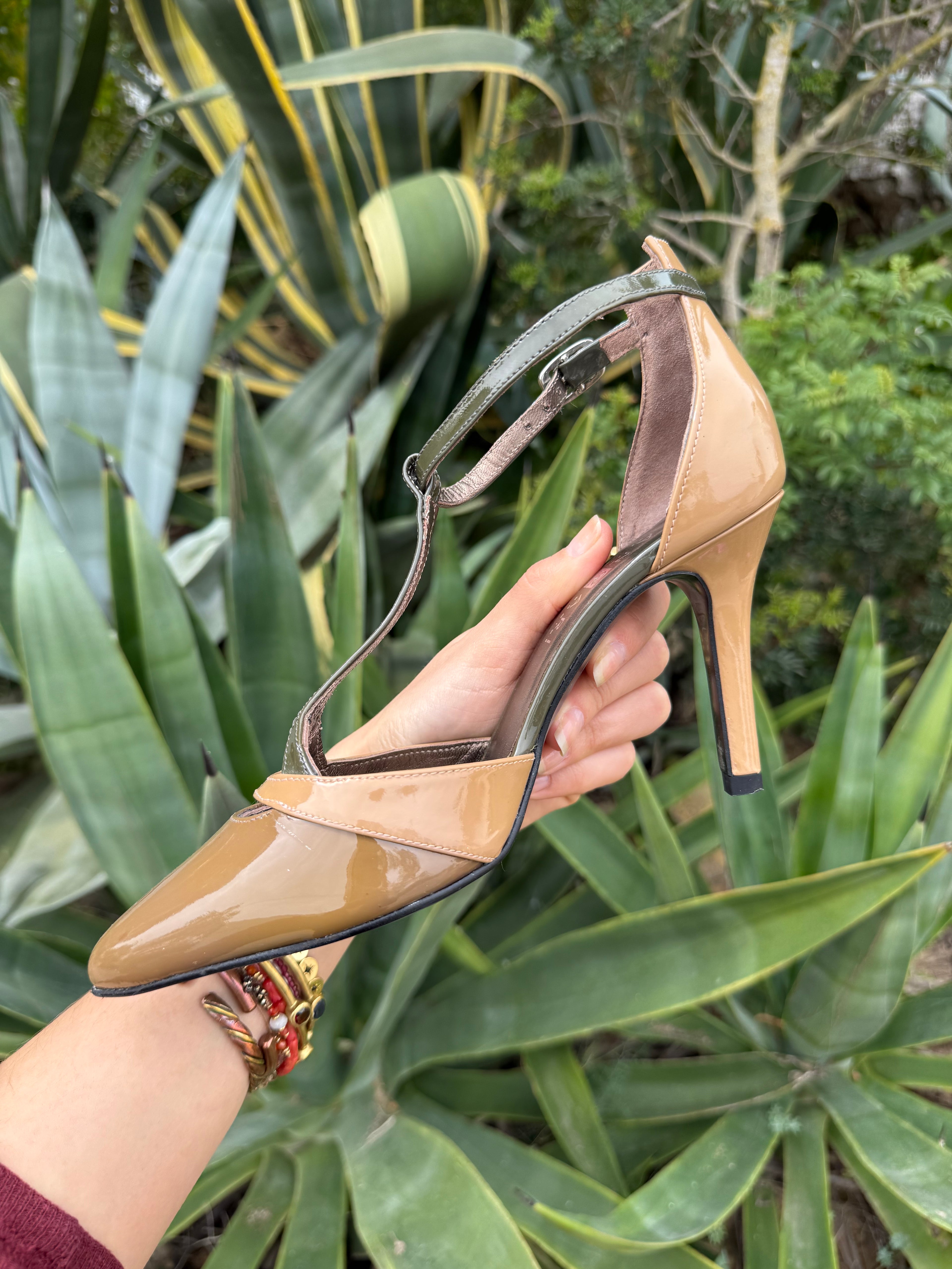 Tacones beige