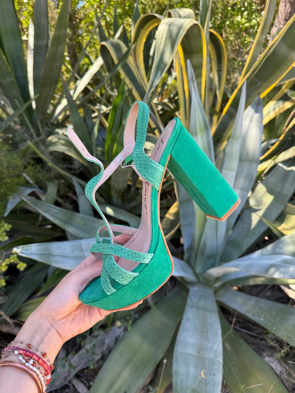 Tacones verdes plataforma