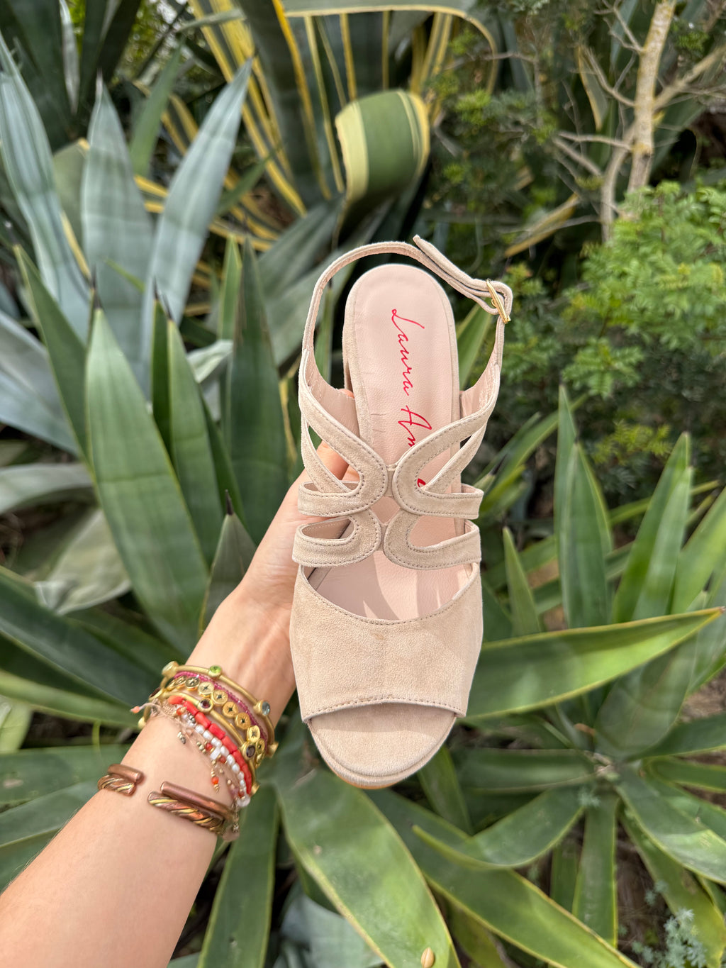 Tacones beige plataforma