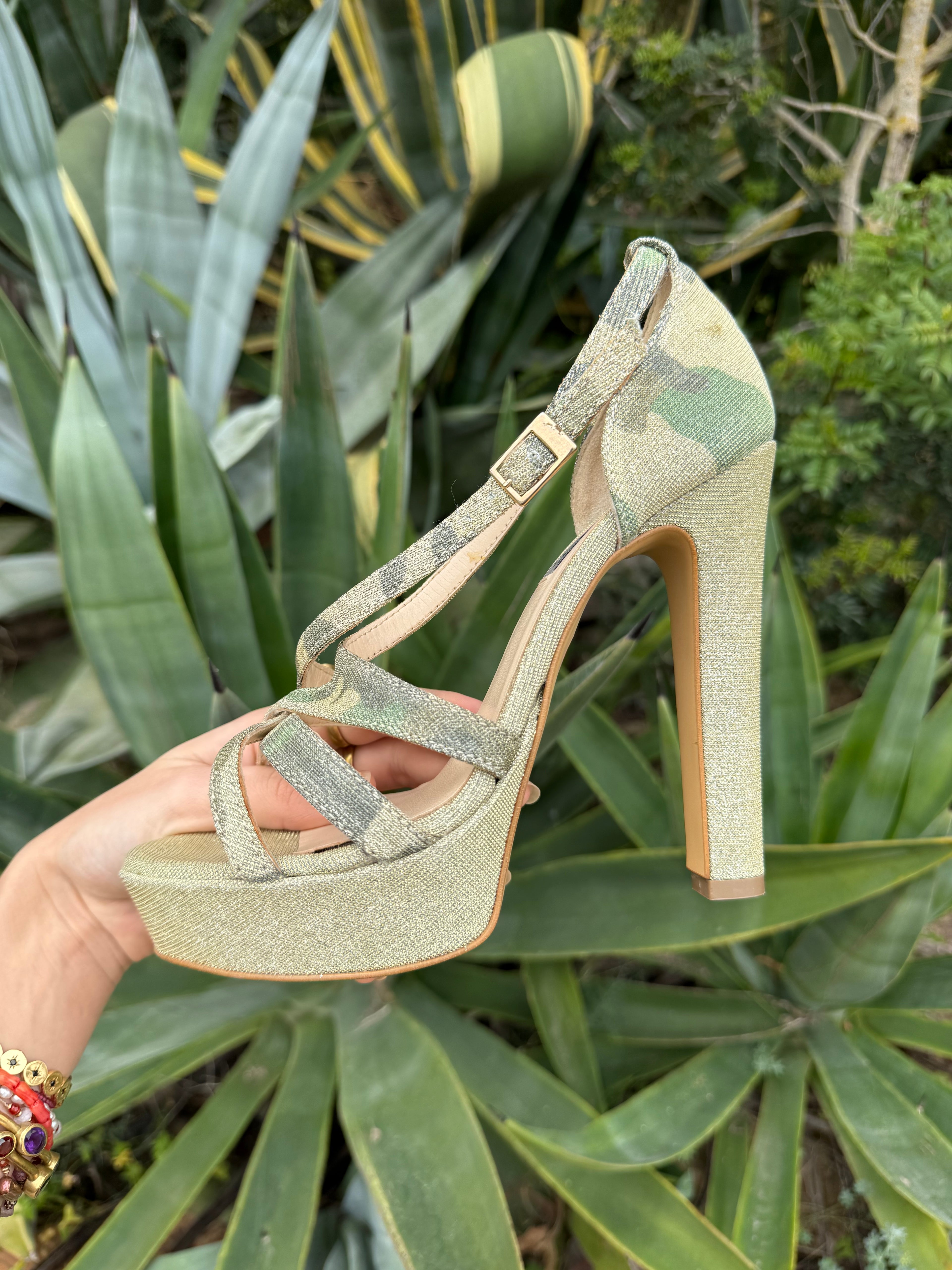 Tacones militar