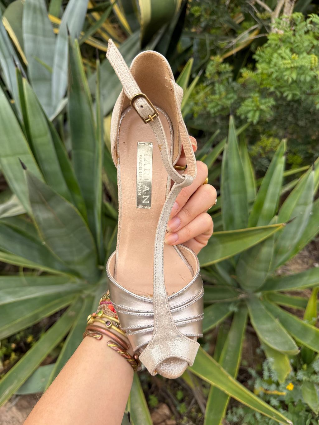 Tacones plateados