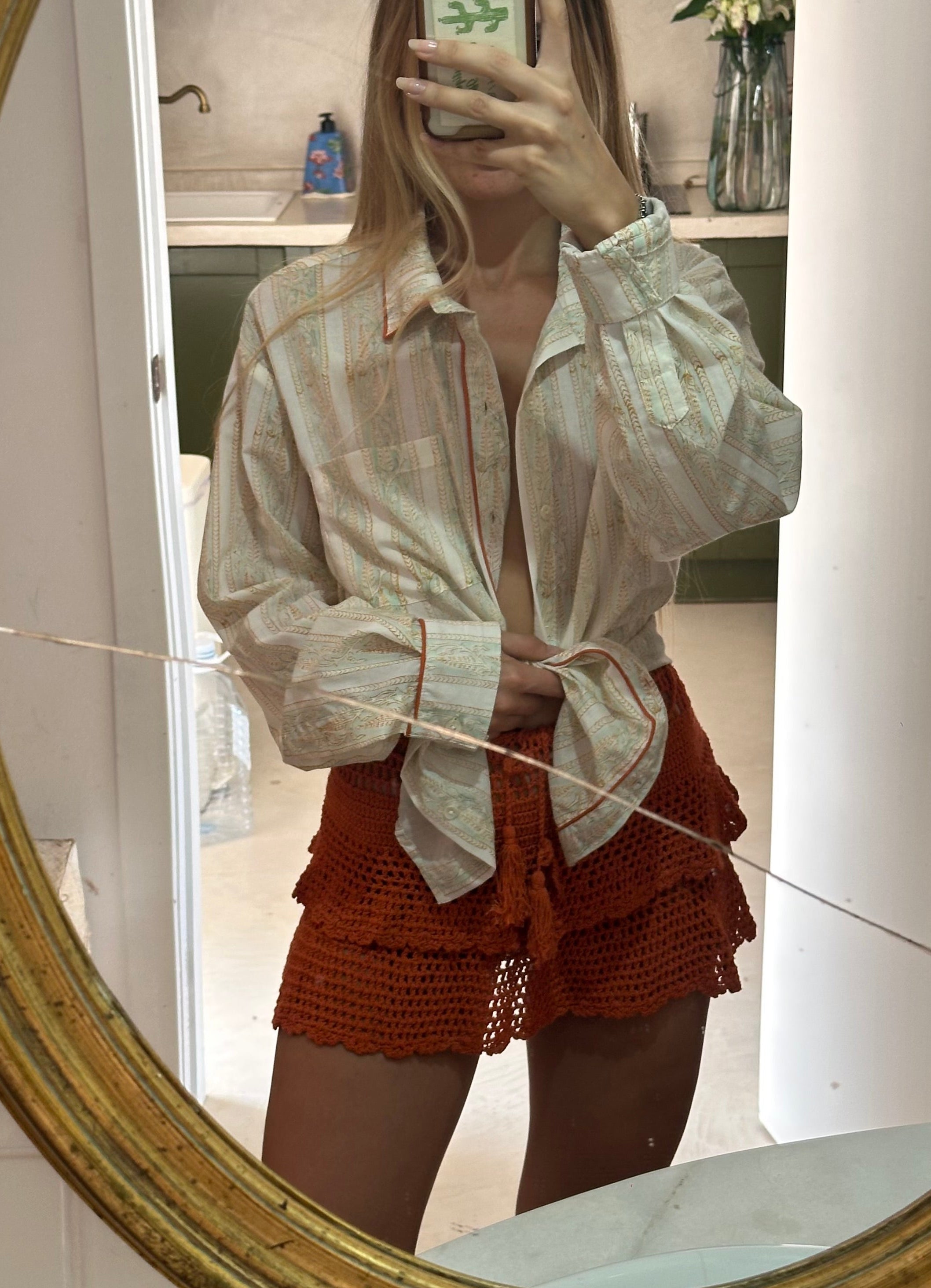 Camisa Blanca con Cenefa