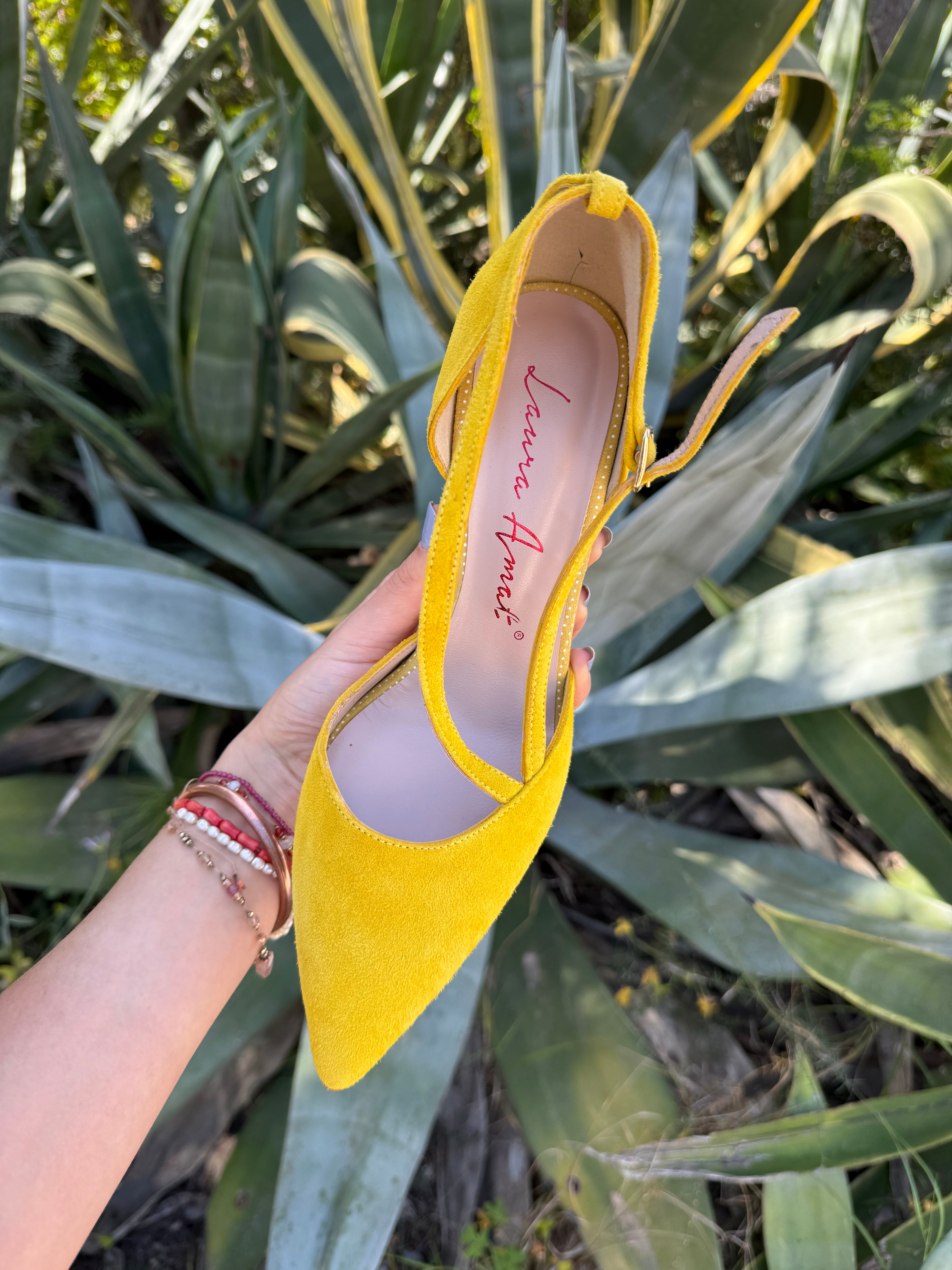 Tacones amarillos stilettos