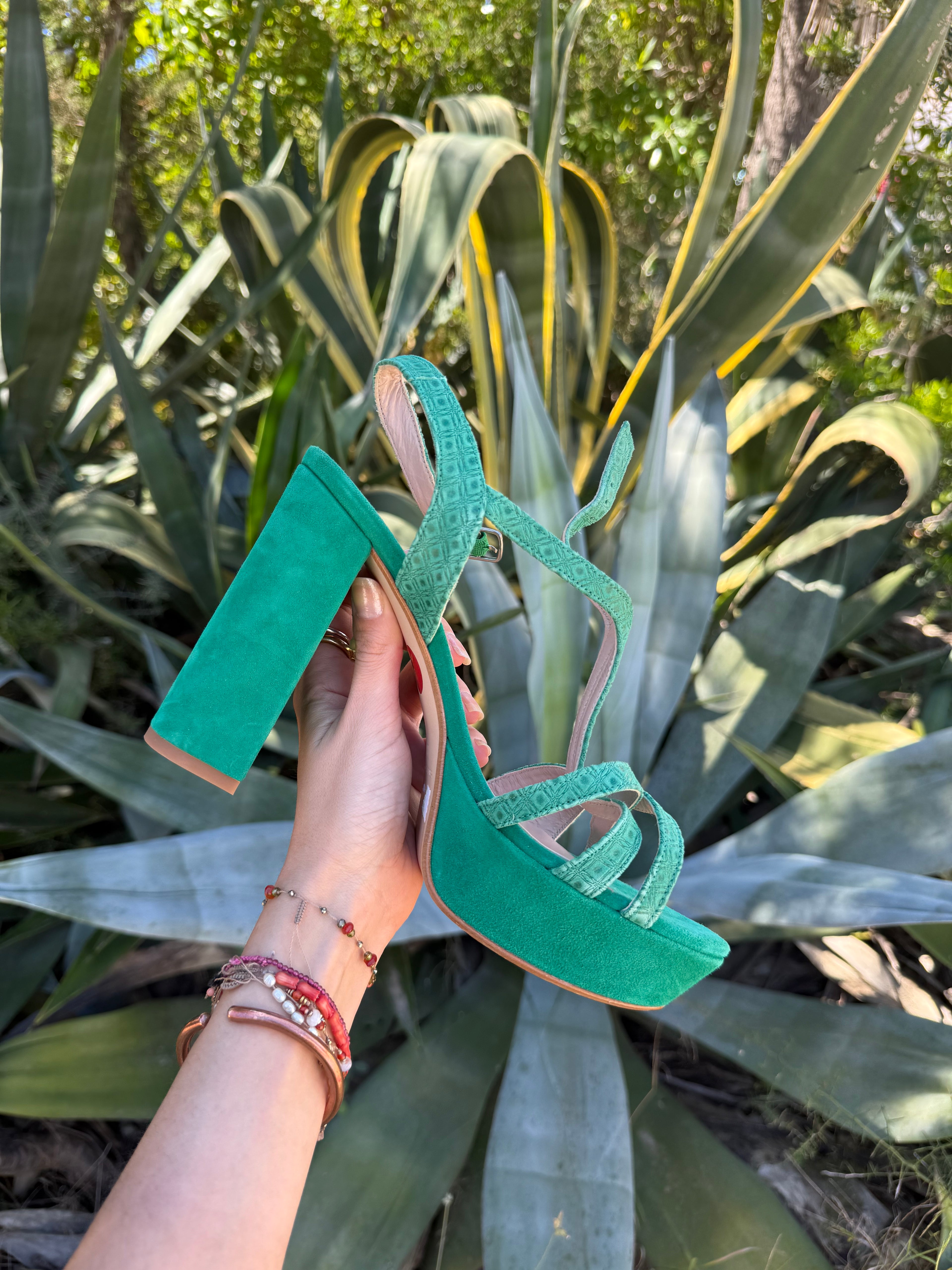 Tacones verdes plataforma