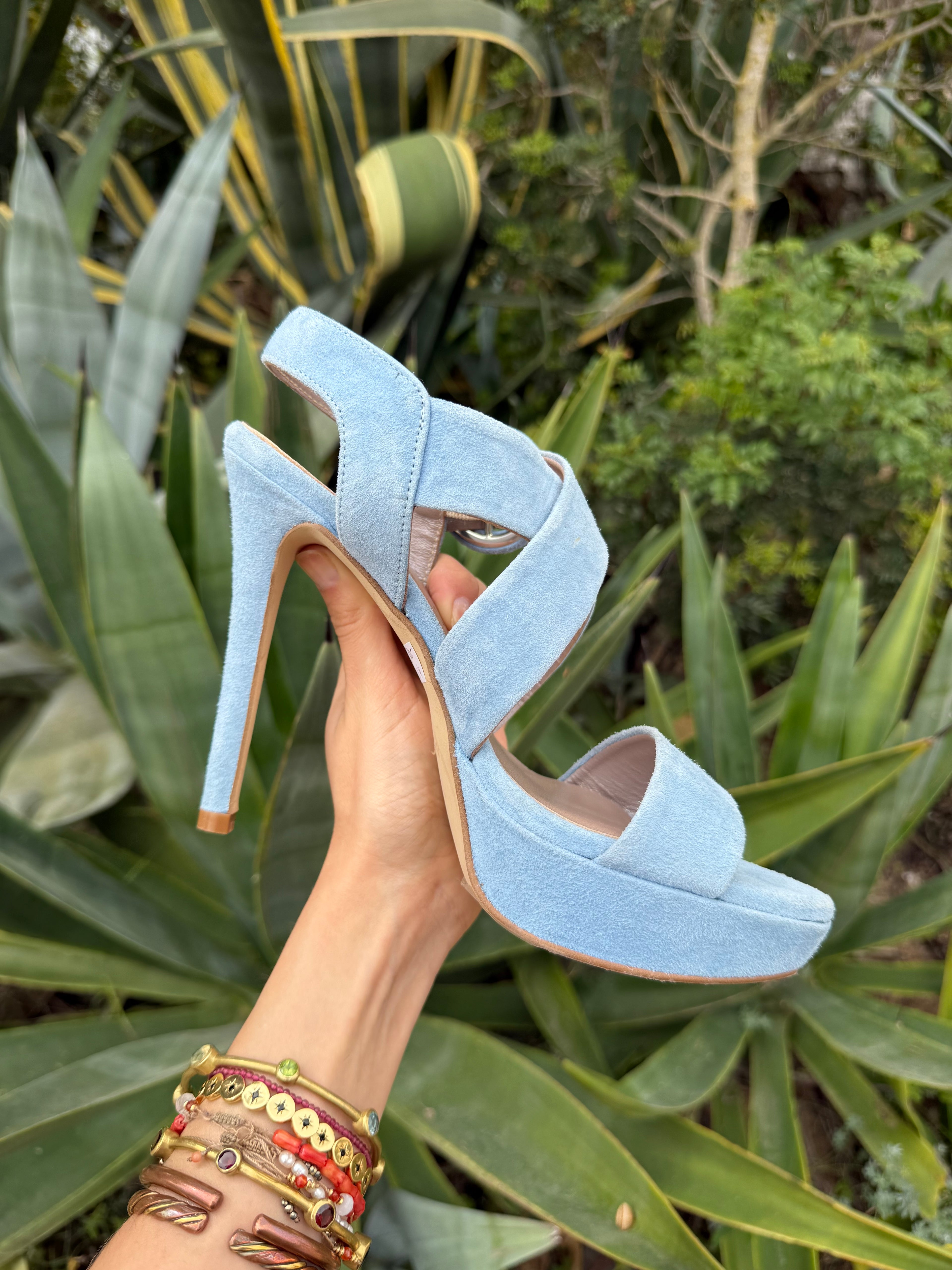 Tacones celeste